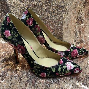 NEW Joe Fresh High Heel Pump - Gorgeous Rose Print